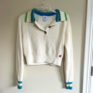 Urban Outfitters Cropped Sweater/ Size Medium